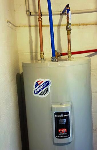 https://girrawheenhotwater.com.au/uploads/2025/06/electric-hot-water-system-32554.jpg
