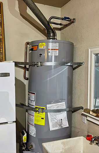 https://girrawheenhotwater.com.au/uploads/2025/06/electric-hot-water-system-58767.jpg