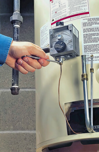 https://girrawheenhotwater.com.au/uploads/2025/06/hot-water-servicing-22242.jpg