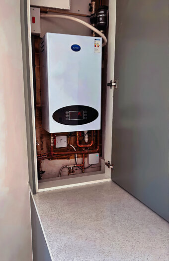 https://girrawheenhotwater.com.au/uploads/2025/06/instant-hot-water-systems-44293.jpg