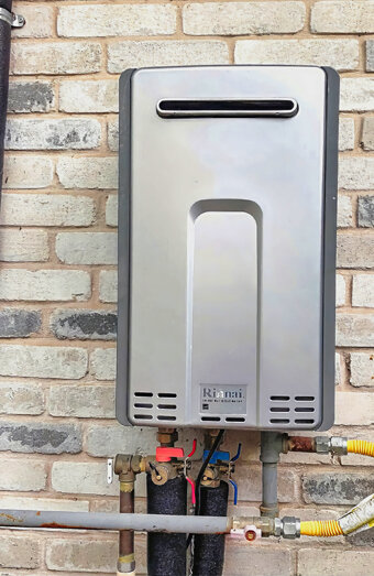https://girrawheenhotwater.com.au/uploads/2025/06/instant-hot-water-systems-48570.jpg