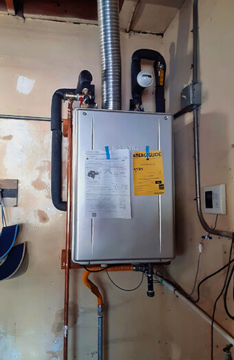 https://girrawheenhotwater.com.au/uploads/2025/06/instant-hot-water-systems-51476.jpg